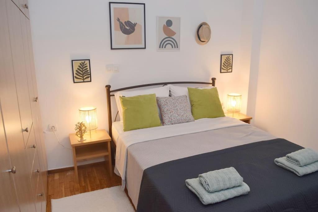 Lovely,Central, Spacious 2-Bedrooms Apartment Piræus Eksteriør billede