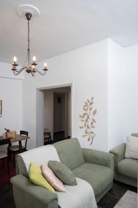Lovely,Central, Spacious 2-Bedrooms Apartment Piræus Eksteriør billede