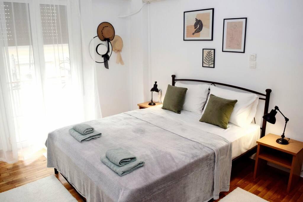 Lovely,Central, Spacious 2-Bedrooms Apartment Piræus Eksteriør billede